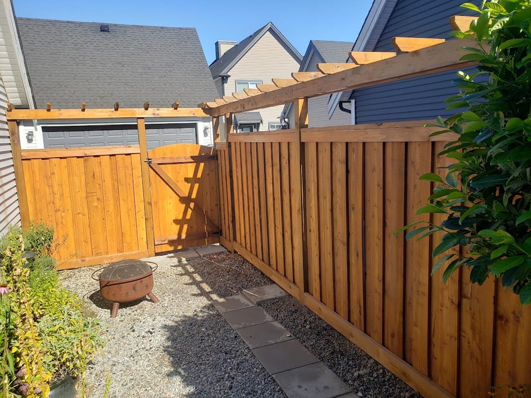 5 STAR Fence + Stain, photograph 3 of Langley
