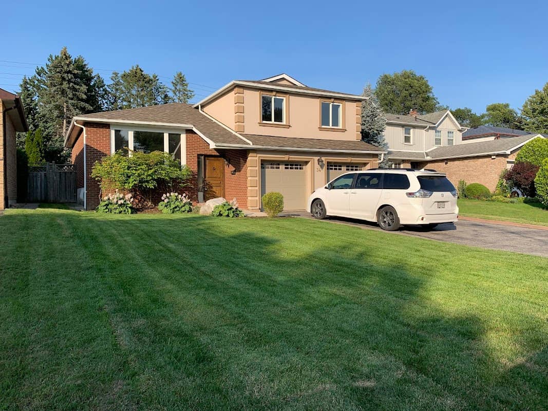 lawn care by A&E lawn care in Richmond Hill