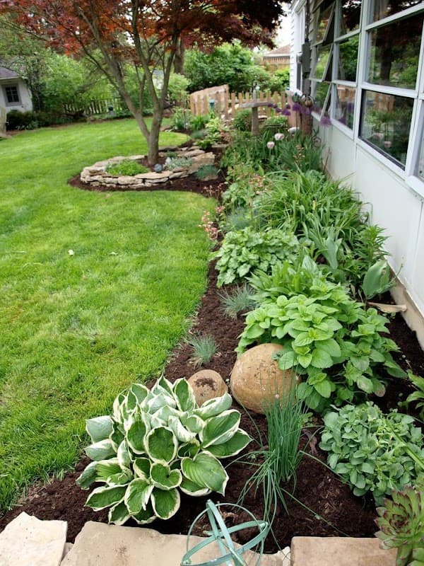 all grounds landscaping, photograph 2 of New Westminster