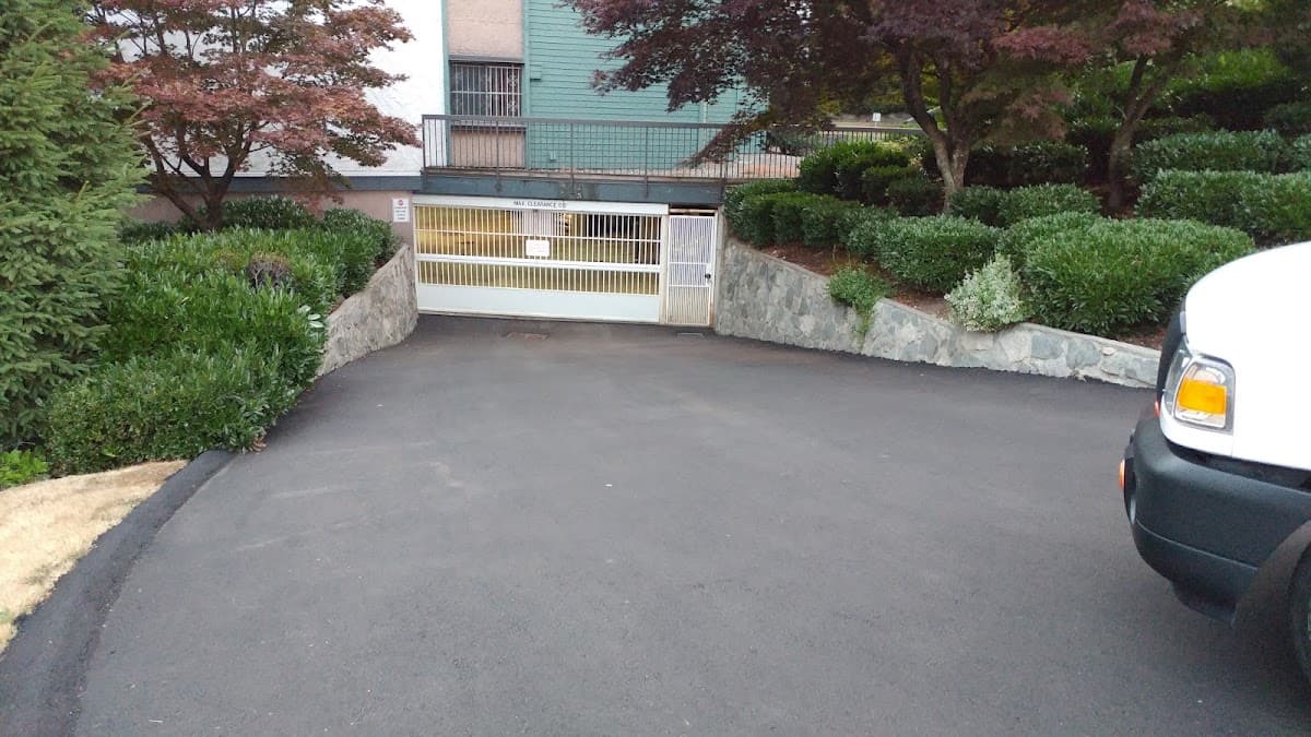interlocking by Asphalt and Concrete Repairs in Renfrew-Collingwood