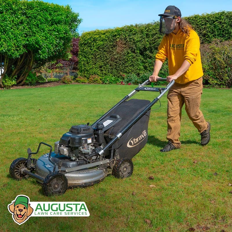 Augusta Lawn Care of White Rock, photograph 2 of South Surrey