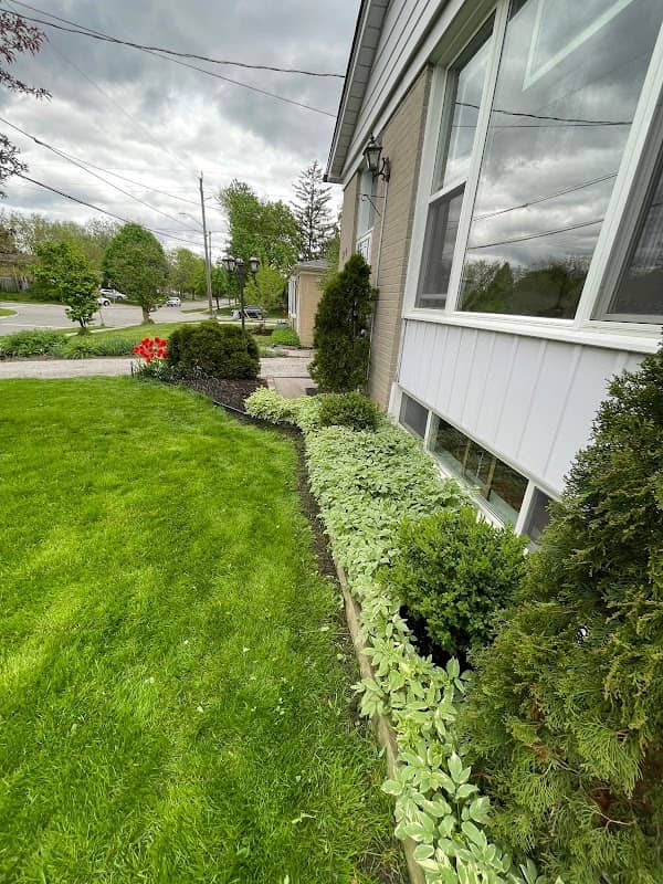 landscaping by Backyard Buddies Landscaping in Richmond Hill