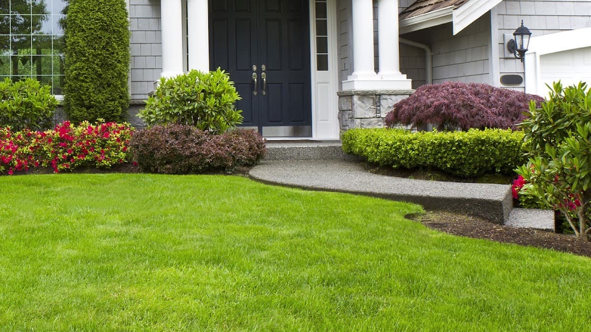 Beaudry Landscapes, photograph 2 of New Westminster