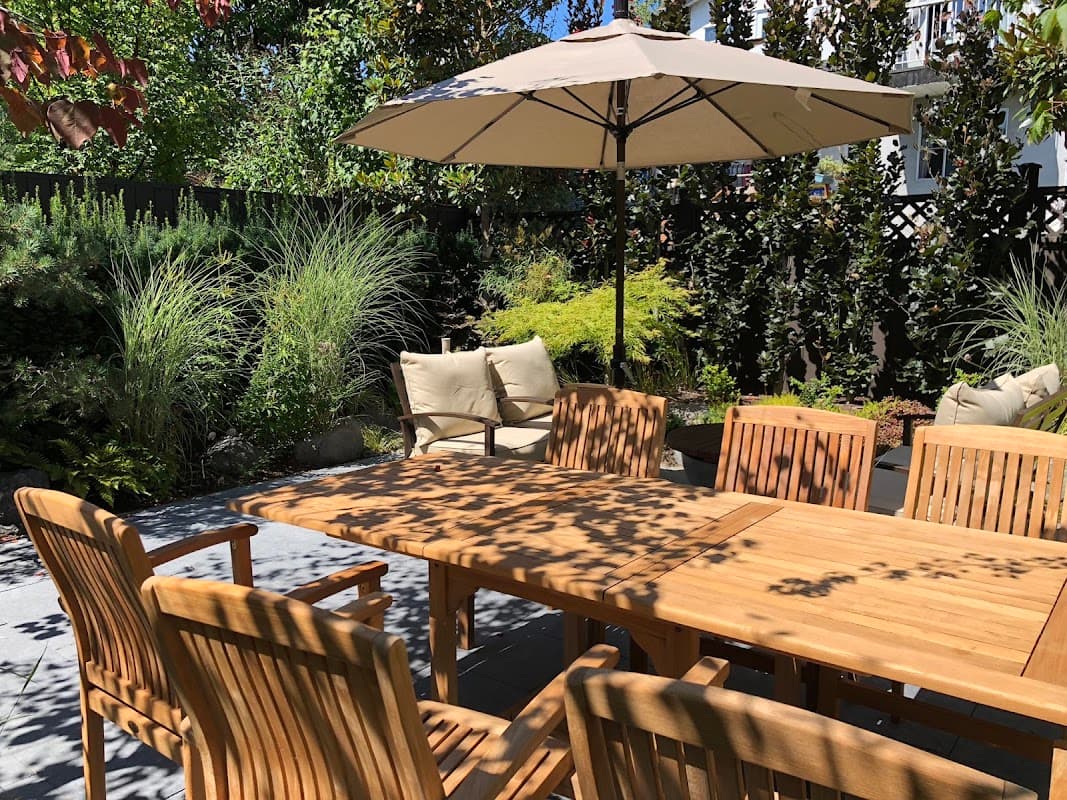 Carrot Top Gardens - Stephen Stewart Landscape Design, photograph 2 of Commercial Drive
