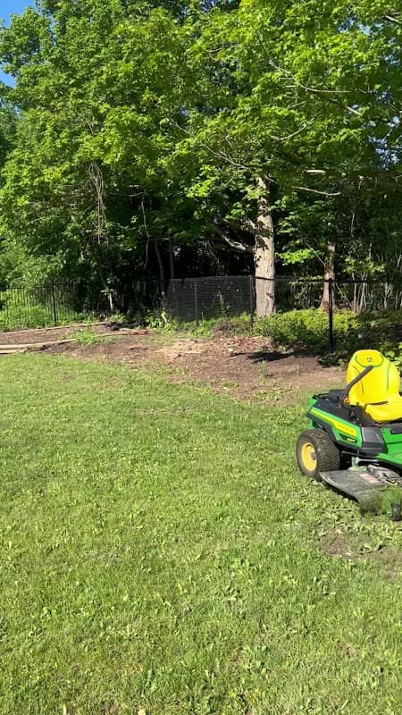 Corringtons Cutting Landscaping, photograph 2 of Mississauga