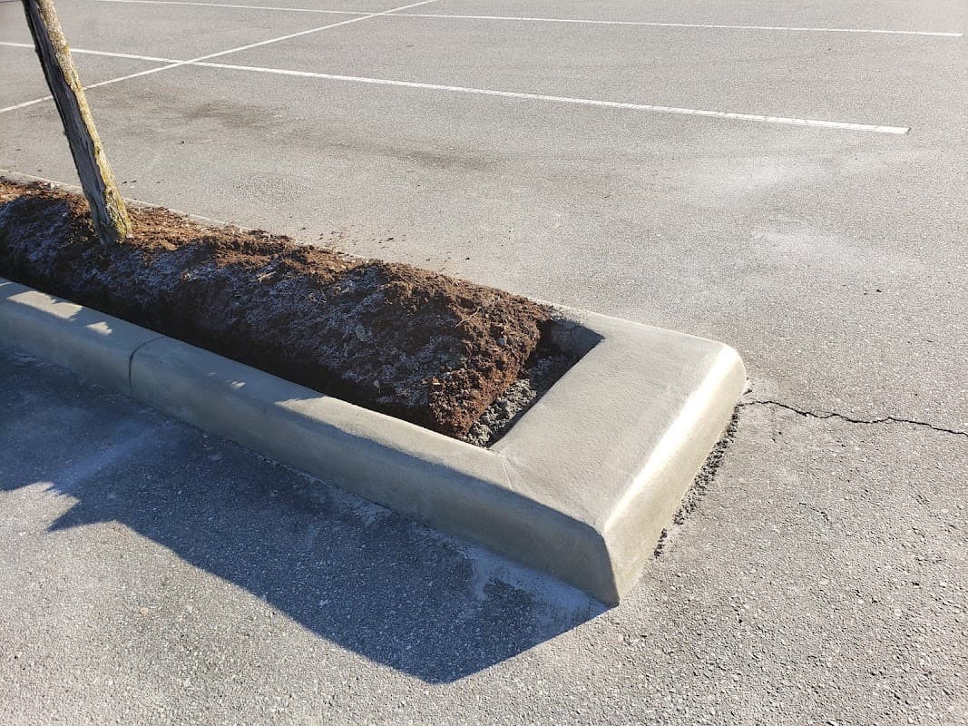 Curb 2000 Concrete Services, photograph 2 of Maple Ridge