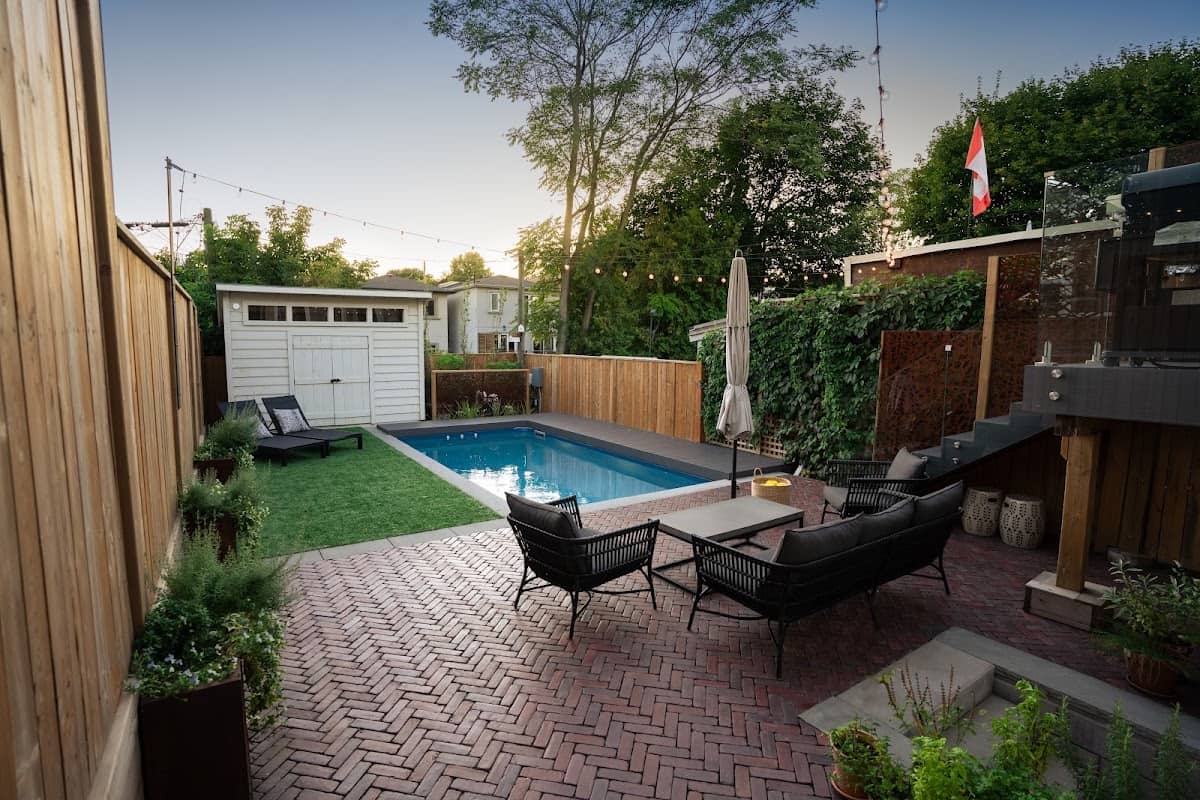 Curbz Landscaping, photograph 2 of Leaside