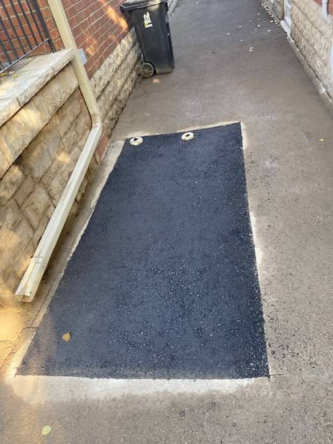 Discount Pothole and Sealing, photograph 4 of North York