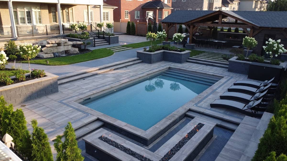 landscaping by Dream Makers Hardscaping in Oakville