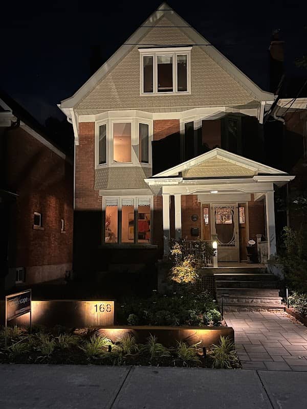 Earthscape Landscape Design-Build-Maintain Toronto, photograph 2 of Leaside
