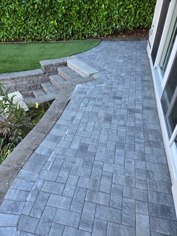 landscaping by Elite Vista Landscaping Inc. in Tsawwassen