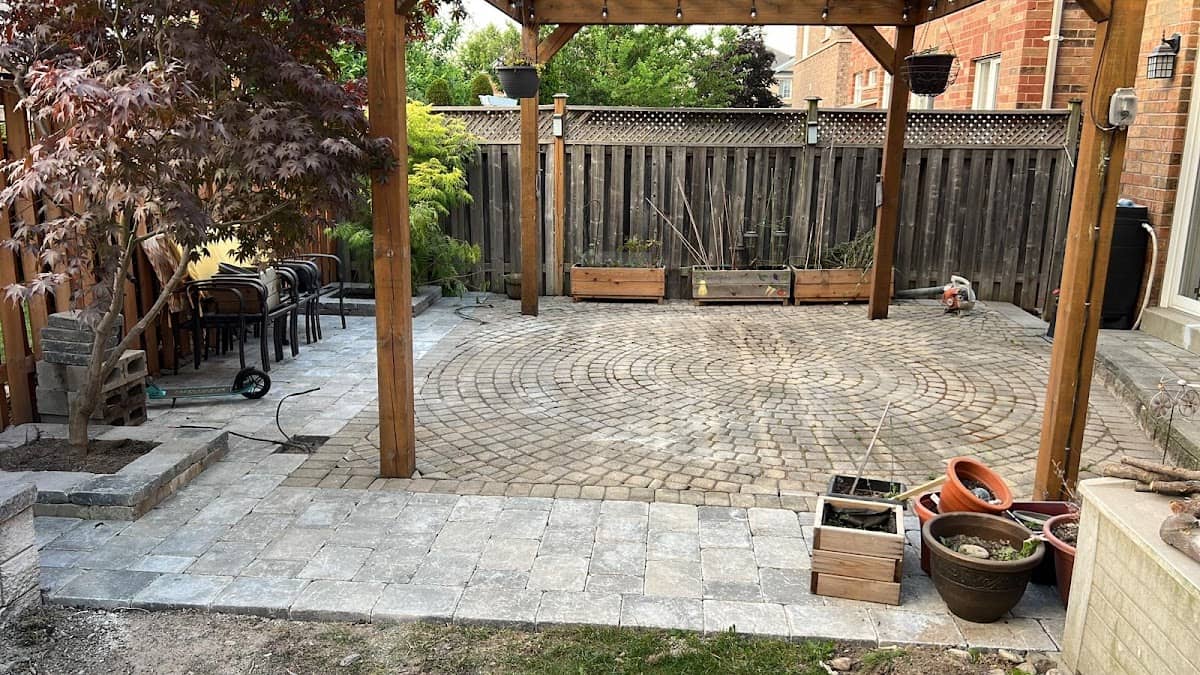 ERLAND CONSTRUCTION & LANDSCAPING, photograph 4 of Willowdale