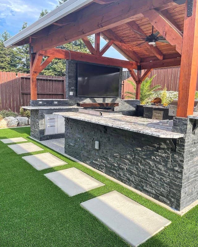 Fontaine Landscaping & Snow Services Ltd, photograph 5 of Cloverdale