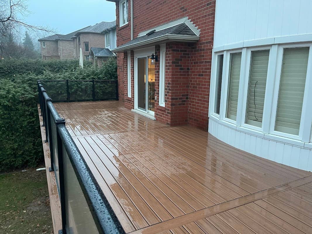 Friendly Giant Fences and Decking, photograph 3 of Oakville