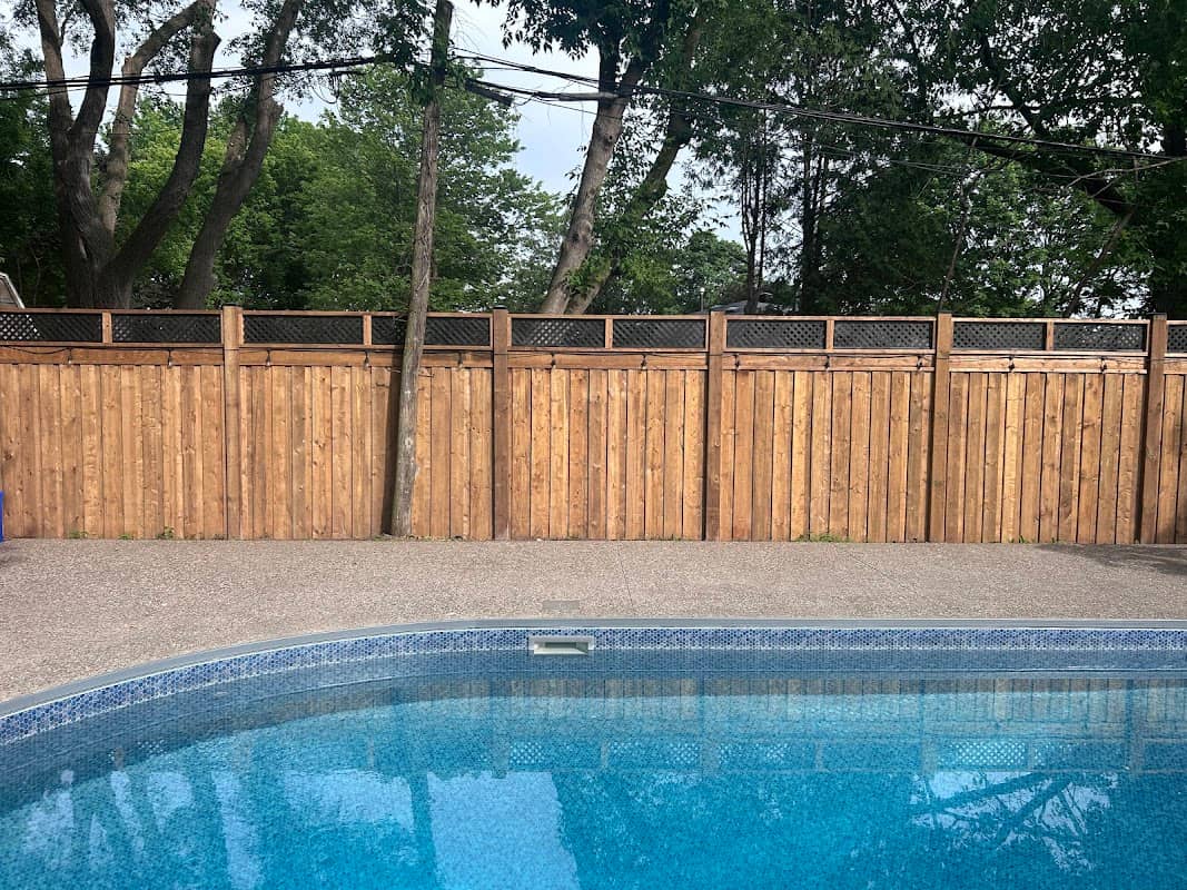 Friendly Giant Fences and Decking, photograph 4 of Oakville