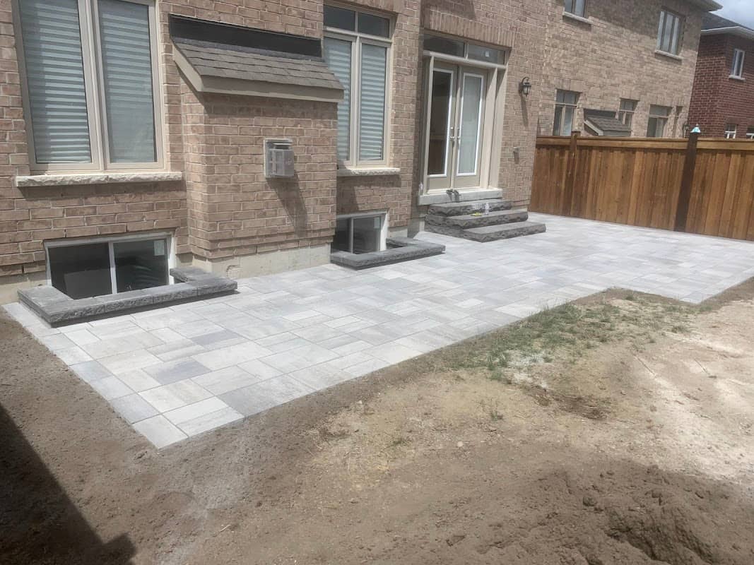 Great Canadian Interlock, photograph 2 of Willowdale