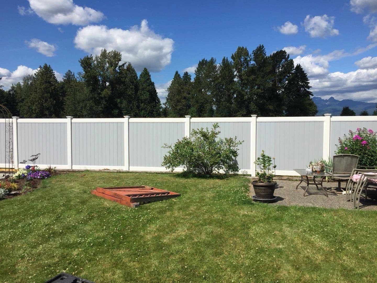 Great Vinyl Fencing Ltd., photograph 3 of Surrey