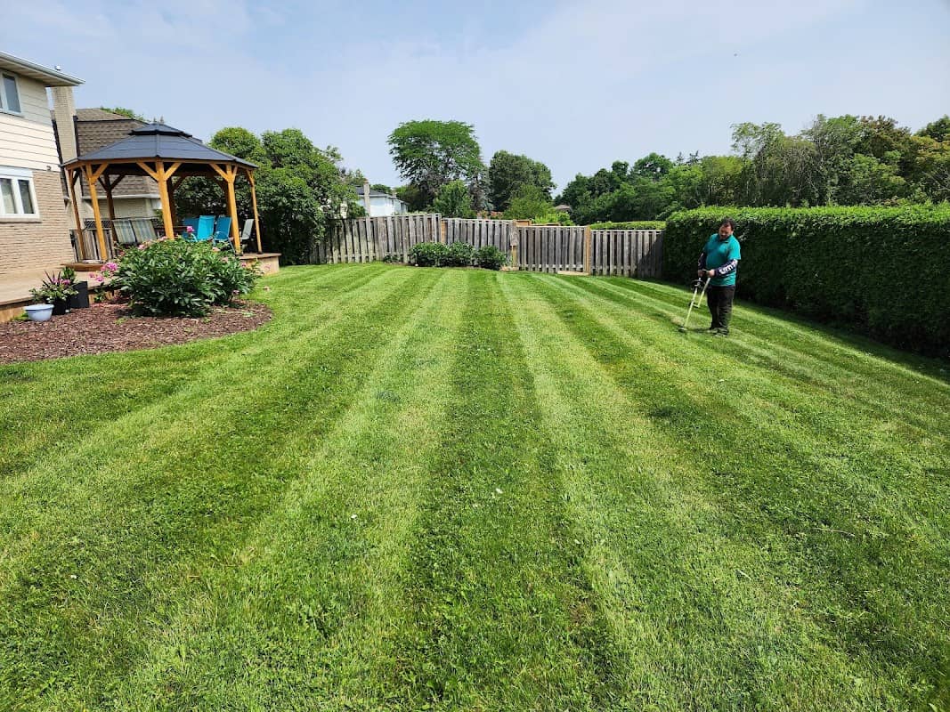 Green King Landscaping and Snow Removal, photograph 2 of Markham