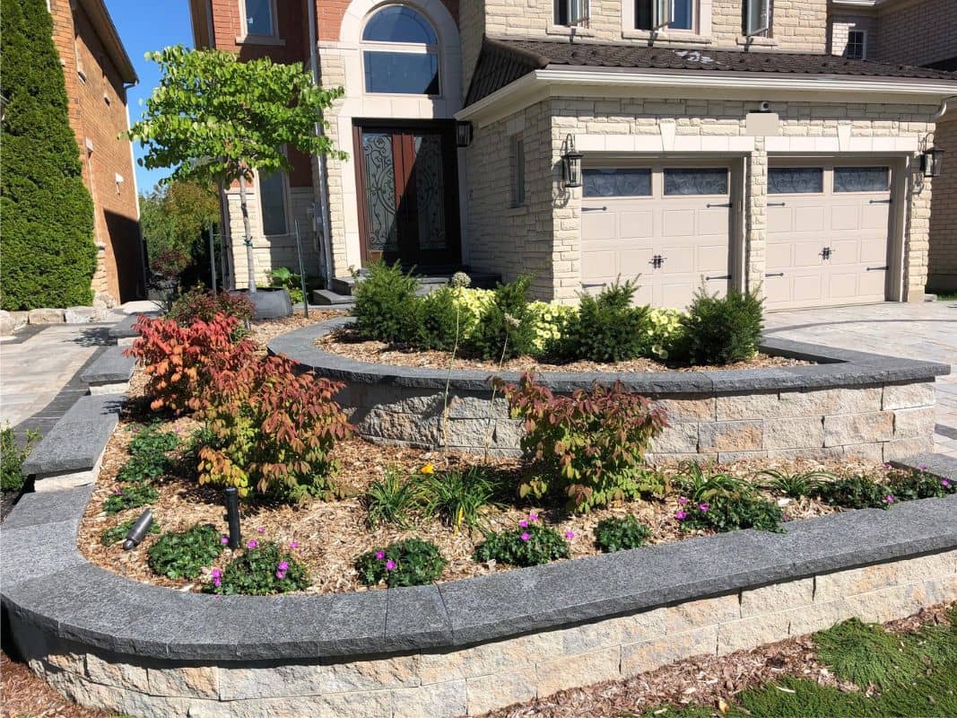 landscape design by Greenlane Landscape Design Build in Richmond Hill