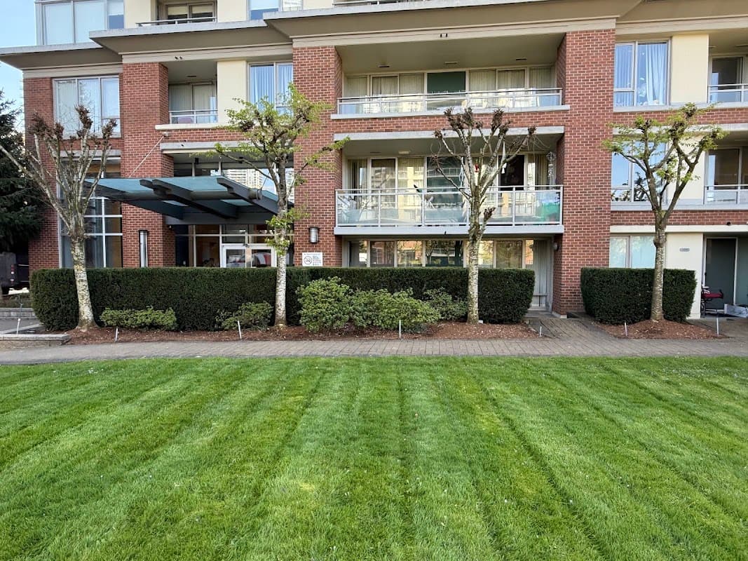 Harp's Landscaping And Lawn services Ltd, photograph 2 of Metrotown