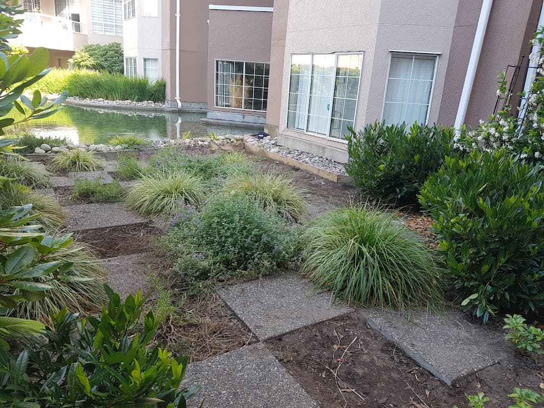 Healing Hands Landscaping, photograph 2 of Metrotown