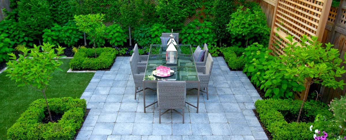 landscaping by Hollander Landscaping Ltd. in Islington-City Centre West
