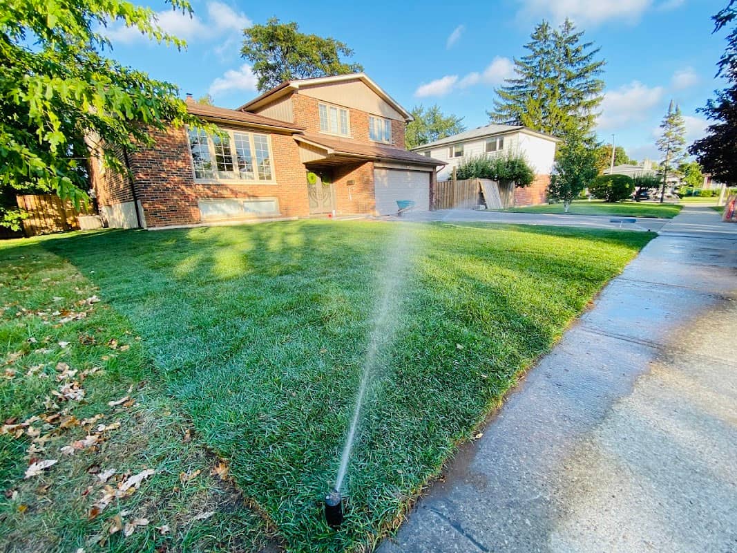 lawn care by Home Garden Irrigation Inc. in Willowdale
