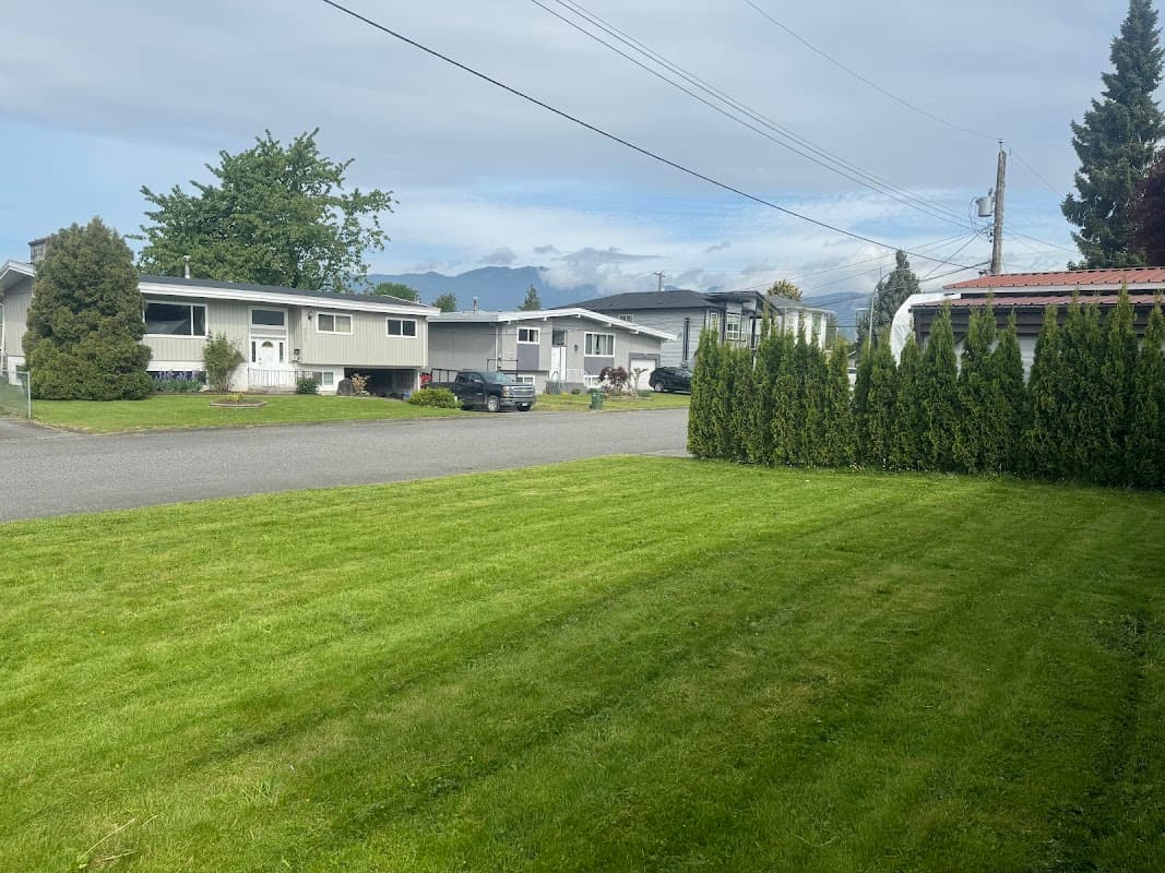 HOMETOWN LANDSCAPING NEAR ME INC, photograph 2 of Deep Cove