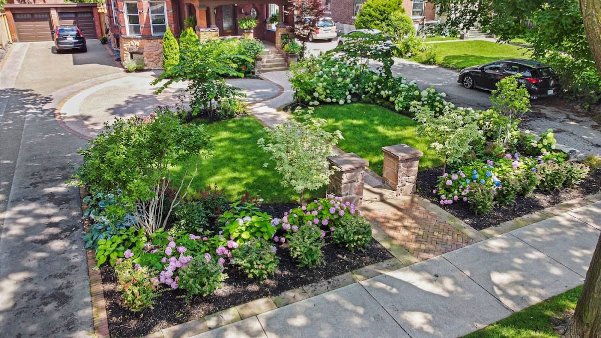 landscape design by Infinite Possibilities Group Inc. in Queen West