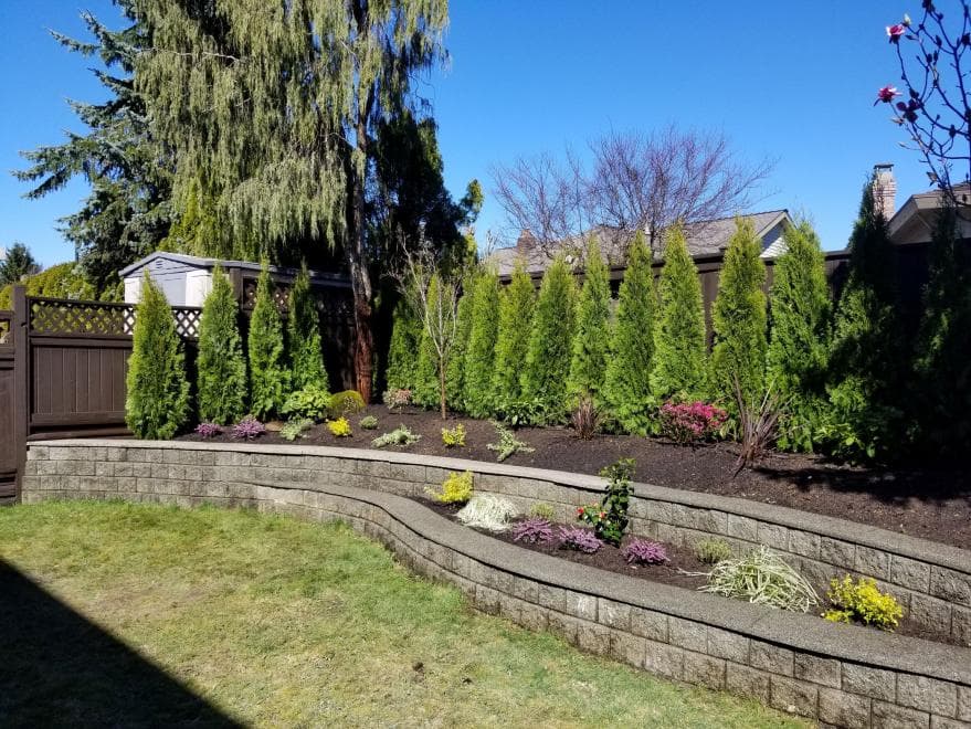 J L Lawn & Tree Care Inc, photograph 2 of Cloverdale