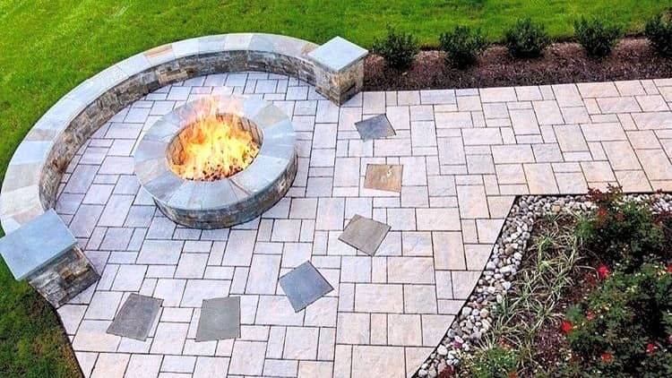JB Landscaping and Interlock Inc., photograph 3 of The Junction