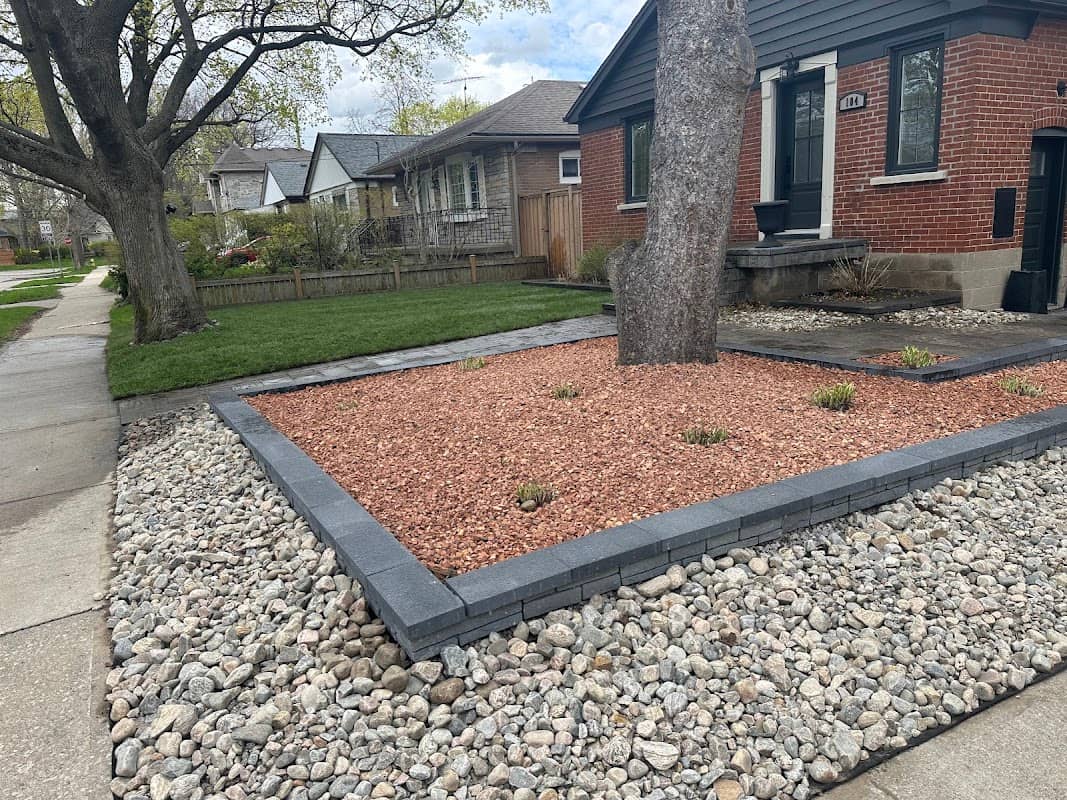 Lawn By Moe - Lawn Care & Snow Removal Mississauga, photograph 2 of Oakville