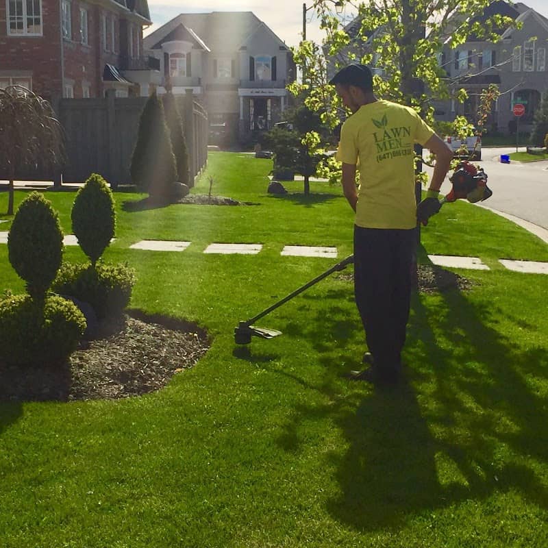 lawn care by Lawn Men in Richmond Hill