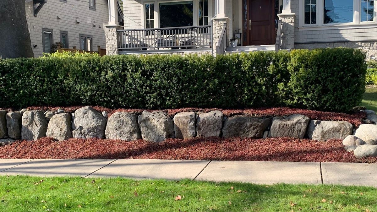 Level Ground Landscape, photograph 2 of Kitsilano