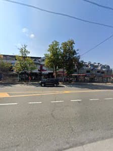 Level Ground Landscape, photograph 3 of Kitsilano