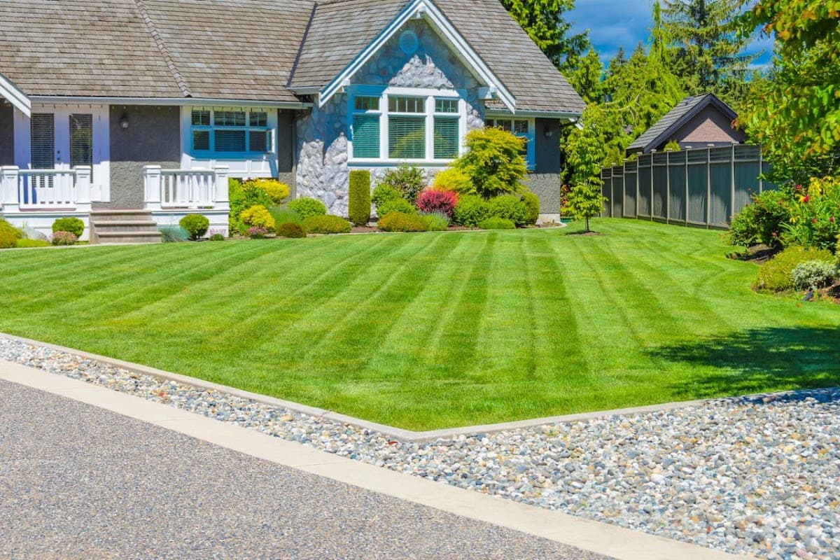 Liberty Lawn Maintenance, photograph 3 of Cloverdale