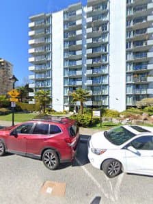 Lions Gate Landscaping Ltd., photograph 2 of Dundarave