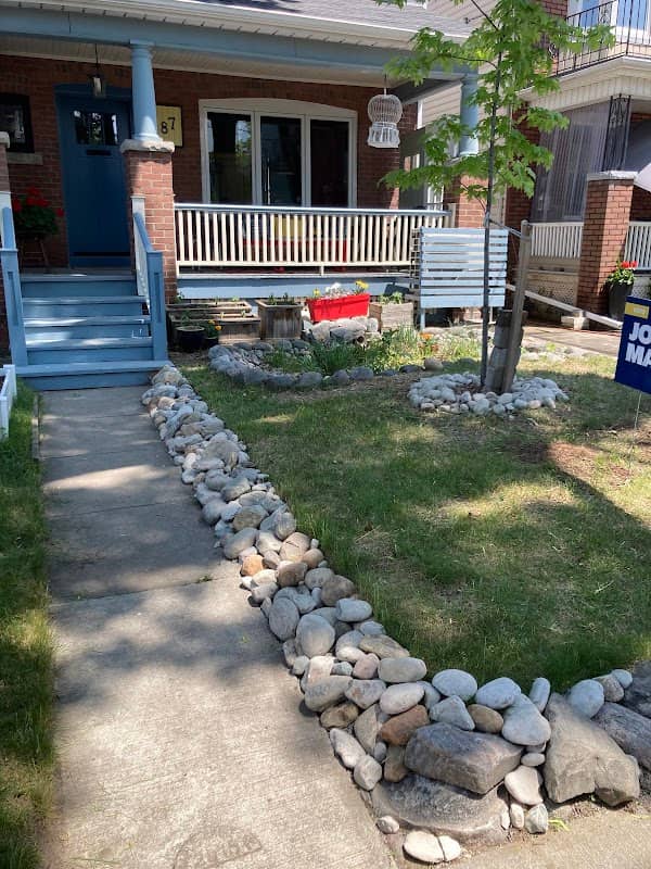 Luxury Landscaping, photograph 2 of Mississauga