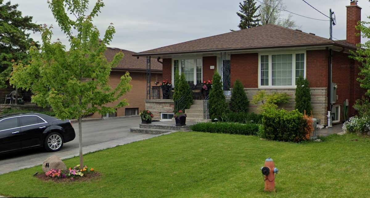 M & R Landscaping Ltd., photograph 3 of Scarborough Town Centre