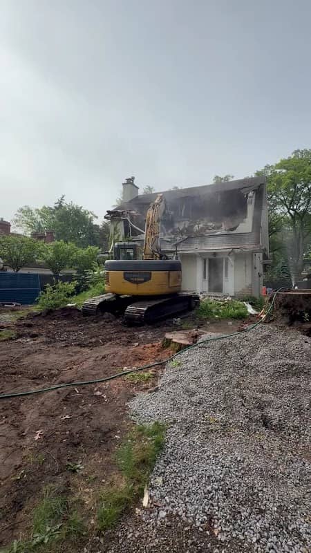 MAMMOTH DEMOLITION TORONTO, photograph 3 of Mimico