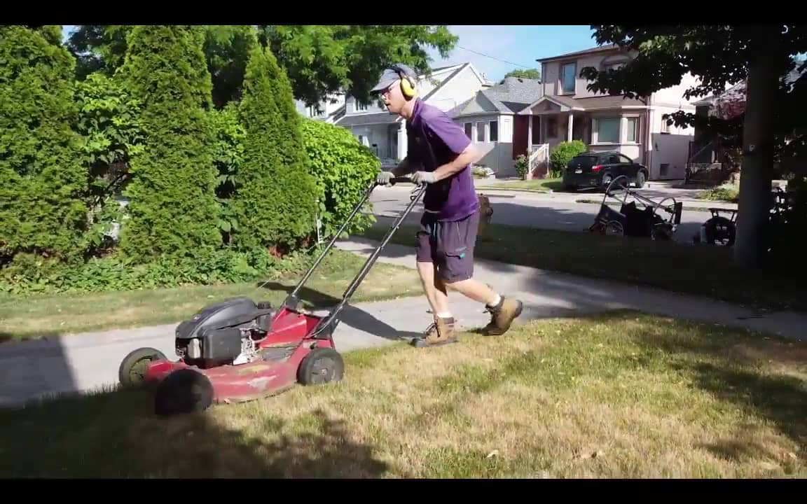 Mr. Mow It All Snow Removal and Lawn Care, photograph 4 of Leaside
