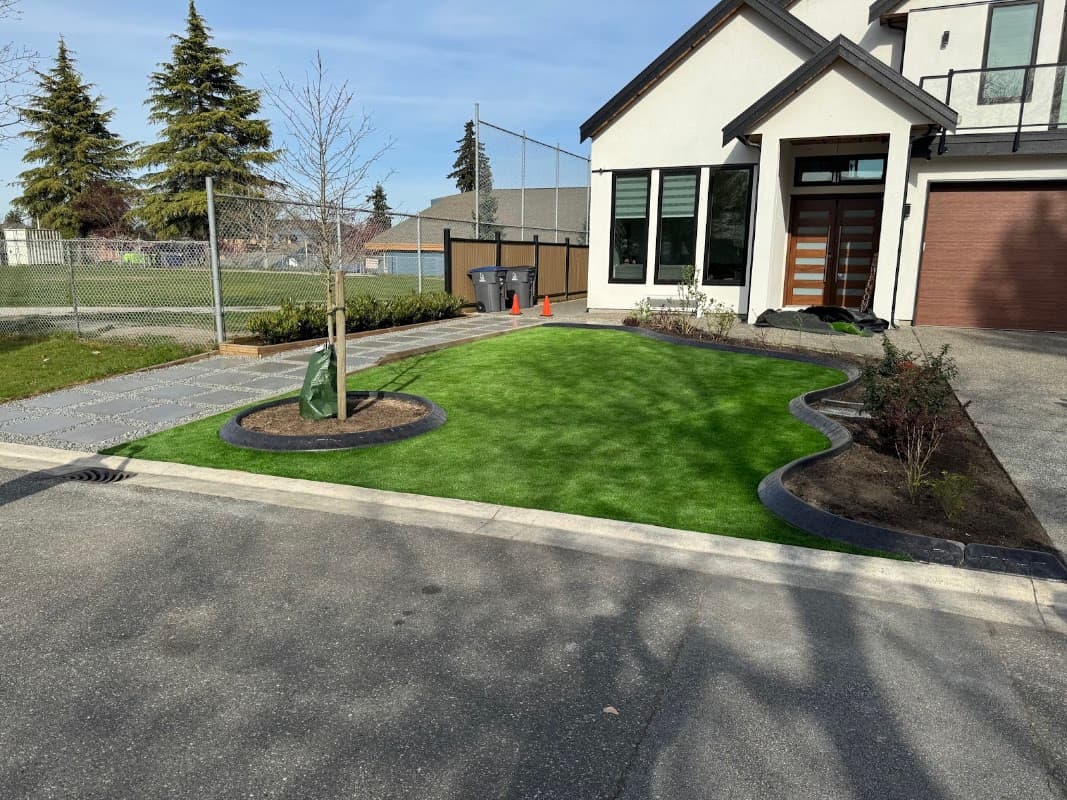 N2 Hardscaping, photograph 2 of Maple Ridge