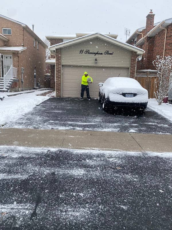 snow removal by National Snow Removal in Islington-City Centre West