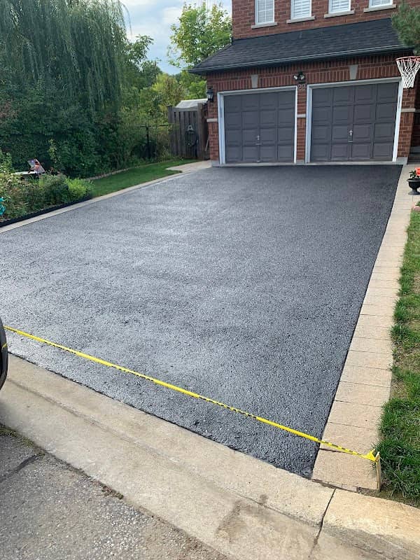 driveway paving by No Limit Sealing Richmond Hill in Richmond Hill