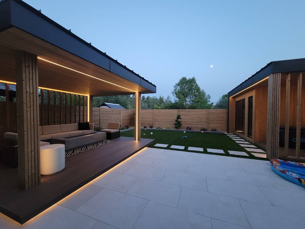 landscaping by Oaks Home Services in Bayview Village