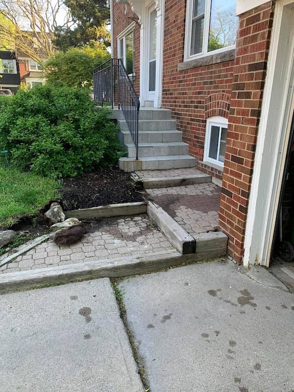 One Landscaping & Property Management Inc., photograph 2 of Don Mills