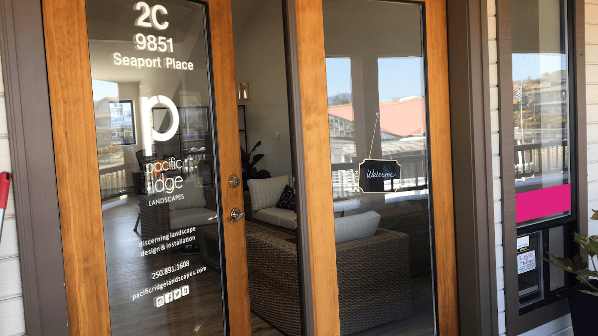 Pacific Ridge Landscapes Ltd, photograph 2 of Tsawwassen