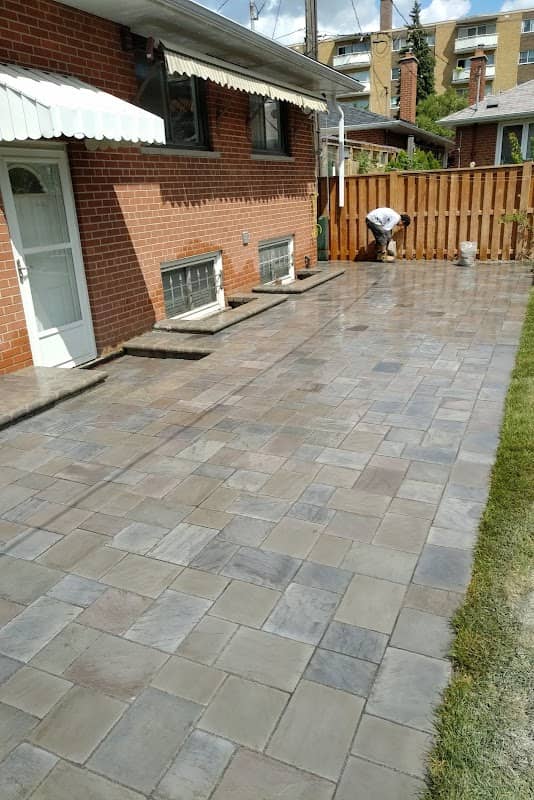 Paradise Views Landscaping, photograph 2 of The Kingsway