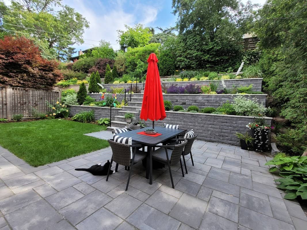 Paradise Views Landscaping, photograph 3 of The Kingsway