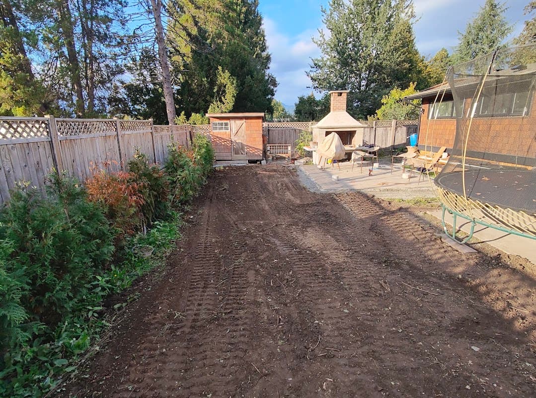 Petrovic Land Ltd. Landscaping, photograph 2 of Grandview-Woodland